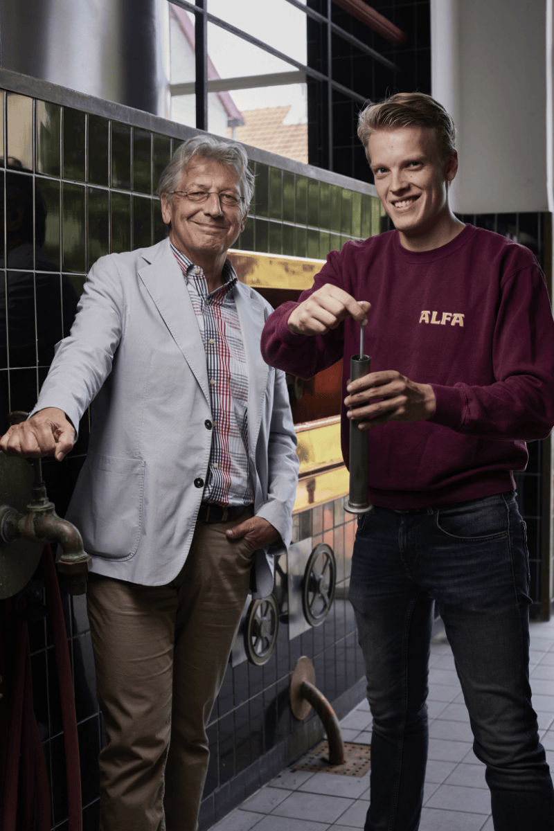 Vader zoon brouwers Alfa Brouwerij 4de generatie Harry Meens en 5de generatie Martijn Meens